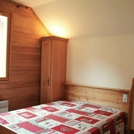 Chalet En Bois Avec 3 Chambres Alpesi faház *